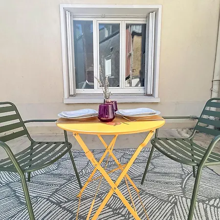 Apartman Avec Balcon Au Coeur Du Mans Le Mans
