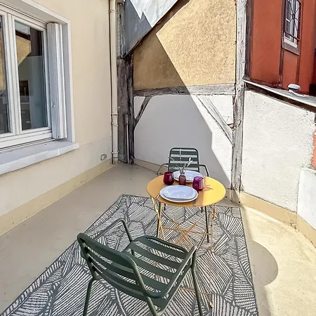 Apartman Avec Balcon Au Coeur Du Mans Le Mans